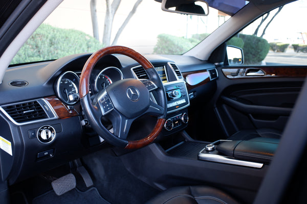 2012 Mercedes-Benz - ML350 4Matic - Highly Equipped