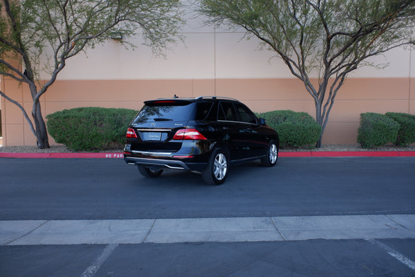 2012 Mercedes-Benz - ML350 4Matic - Highly Equipped