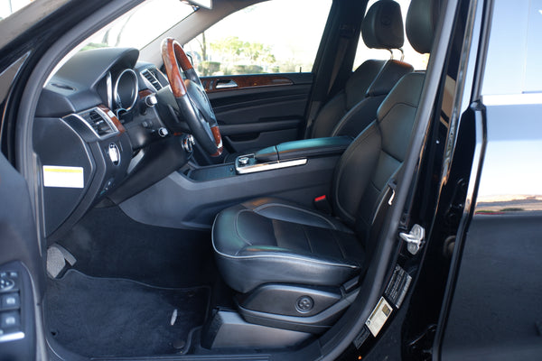 2012 Mercedes-Benz - ML350 4Matic - Highly Equipped