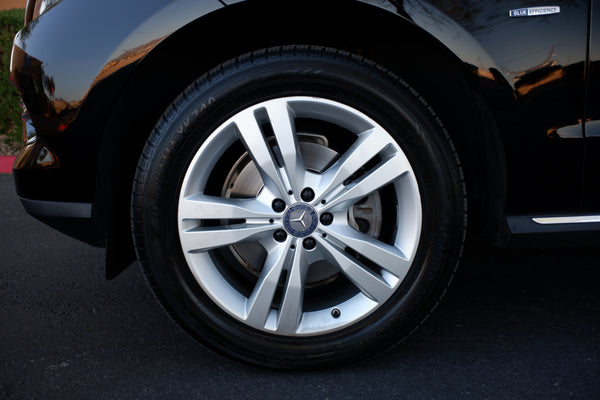 2012 Mercedes-Benz - ML350 4Matic - Highly Equipped