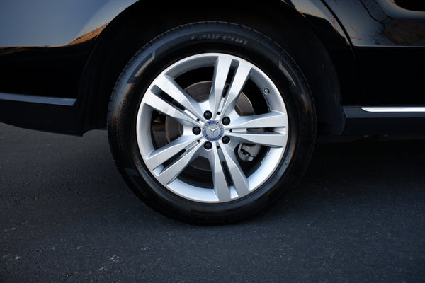2012 Mercedes-Benz - ML350 4Matic - Highly Equipped