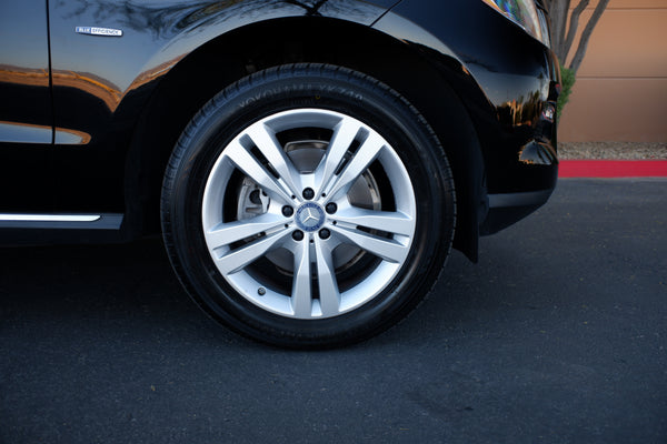 2012 Mercedes-Benz - ML350 4Matic - Highly Equipped