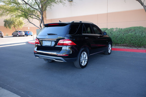 2012 Mercedes-Benz - ML350 4Matic - Highly Equipped