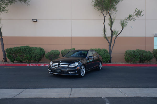 2013 Mercedes-Benz C250 w/ rear view camera