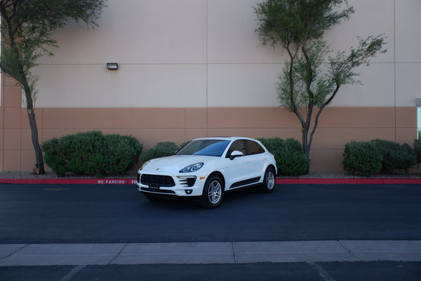 2018 Porsche Macan - White on Red