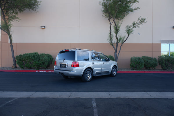 2004 Lincoln Navigator Luxury - 72k miles - AWD