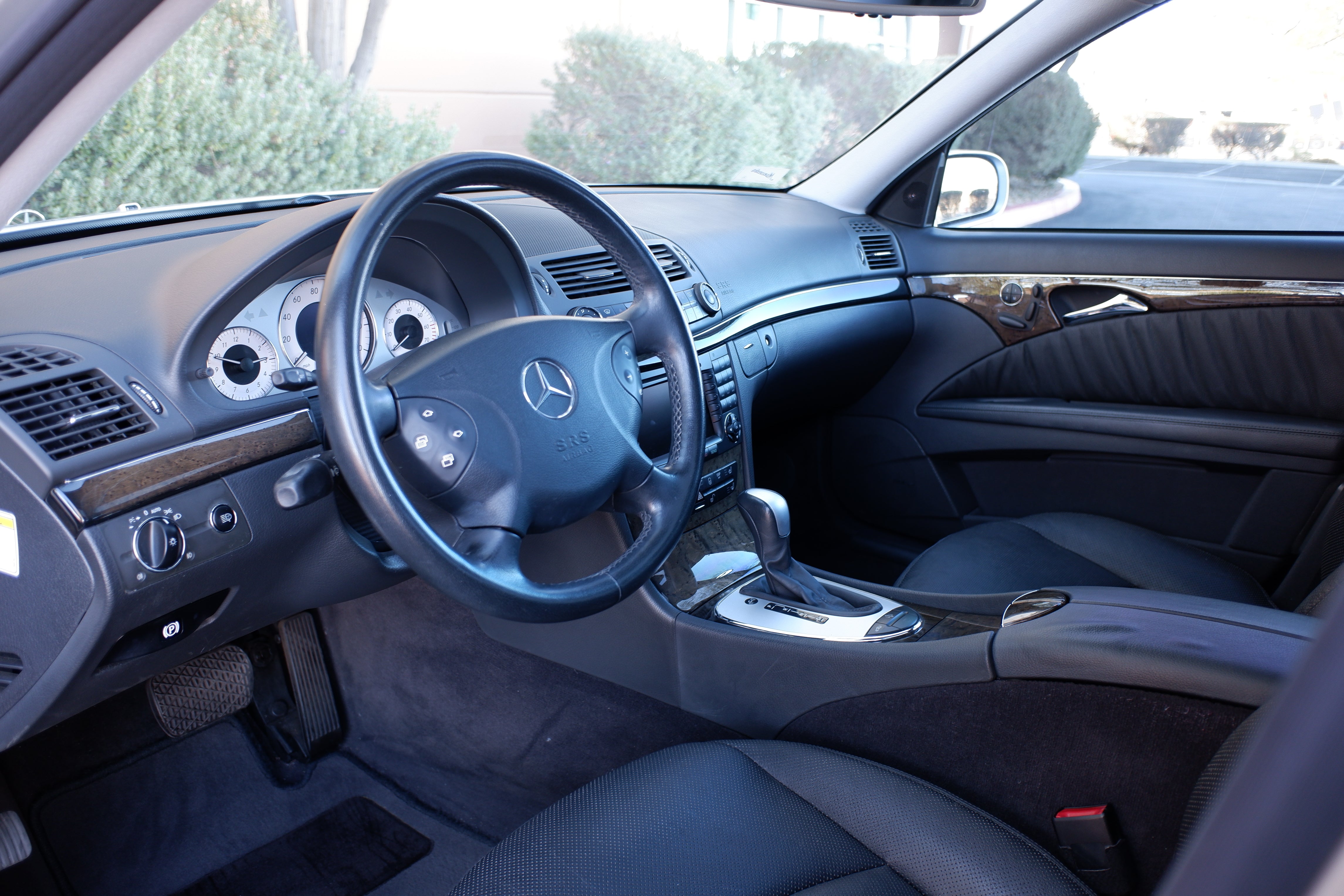 2005 Mercedes Benz E 500 photo 4