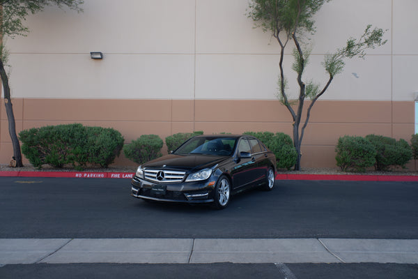 2013 Mercedes-Benz C250 w/ rear view camera