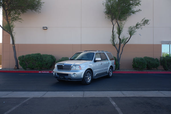 2004 Lincoln Navigator Luxury - 72k miles - AWD