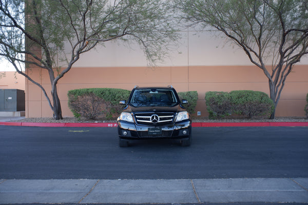 2010 Mercedes-Benz GLK350 4MATIC - Highly Equipped