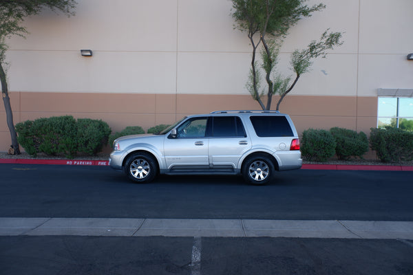 2004 Lincoln Navigator Luxury - 72k miles - AWD