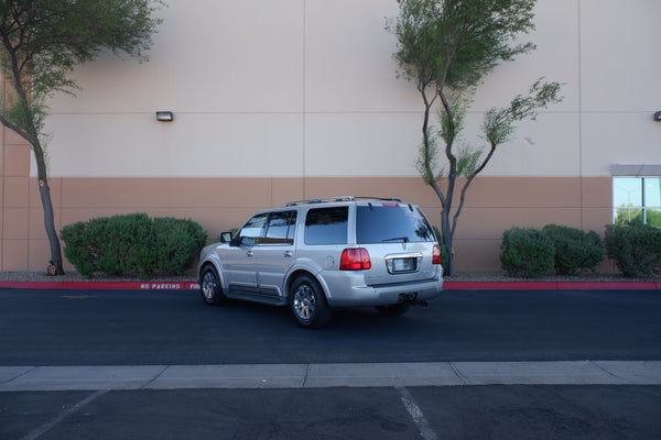 2004 Lincoln Navigator Luxury - 72k miles - AWD