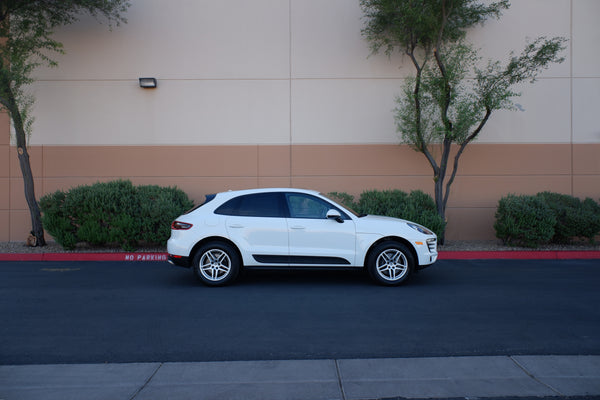 2018 Porsche Macan - White on Red