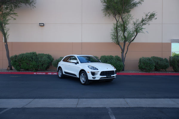 2018 Porsche Macan - White on Red