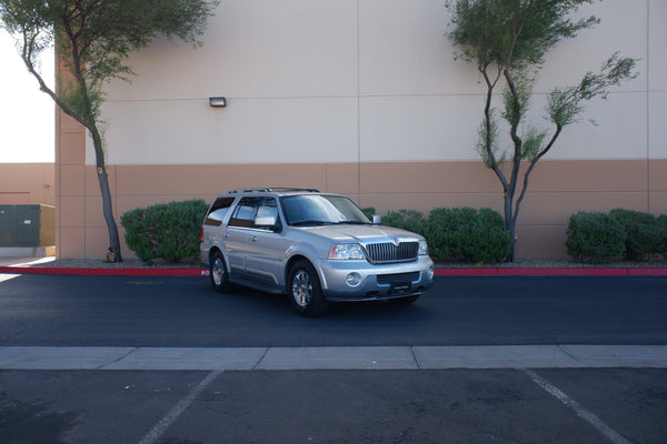 2004 Lincoln Navigator Luxury - 72k miles - AWD