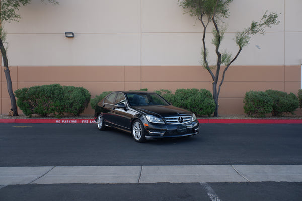 2013 Mercedes-Benz C250 w/ rear view camera