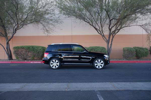 2010 Mercedes-Benz GLK350 4MATIC - Highly Equipped