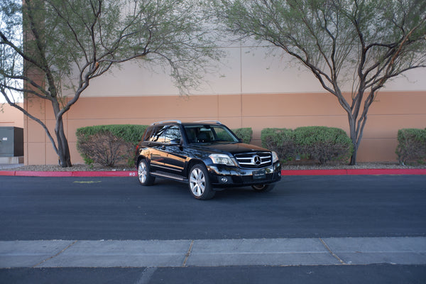 2010 Mercedes-Benz GLK350 4MATIC - Highly Equipped