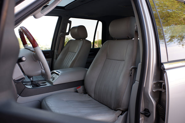 2004 Lincoln Navigator Luxury - 72k miles - AWD