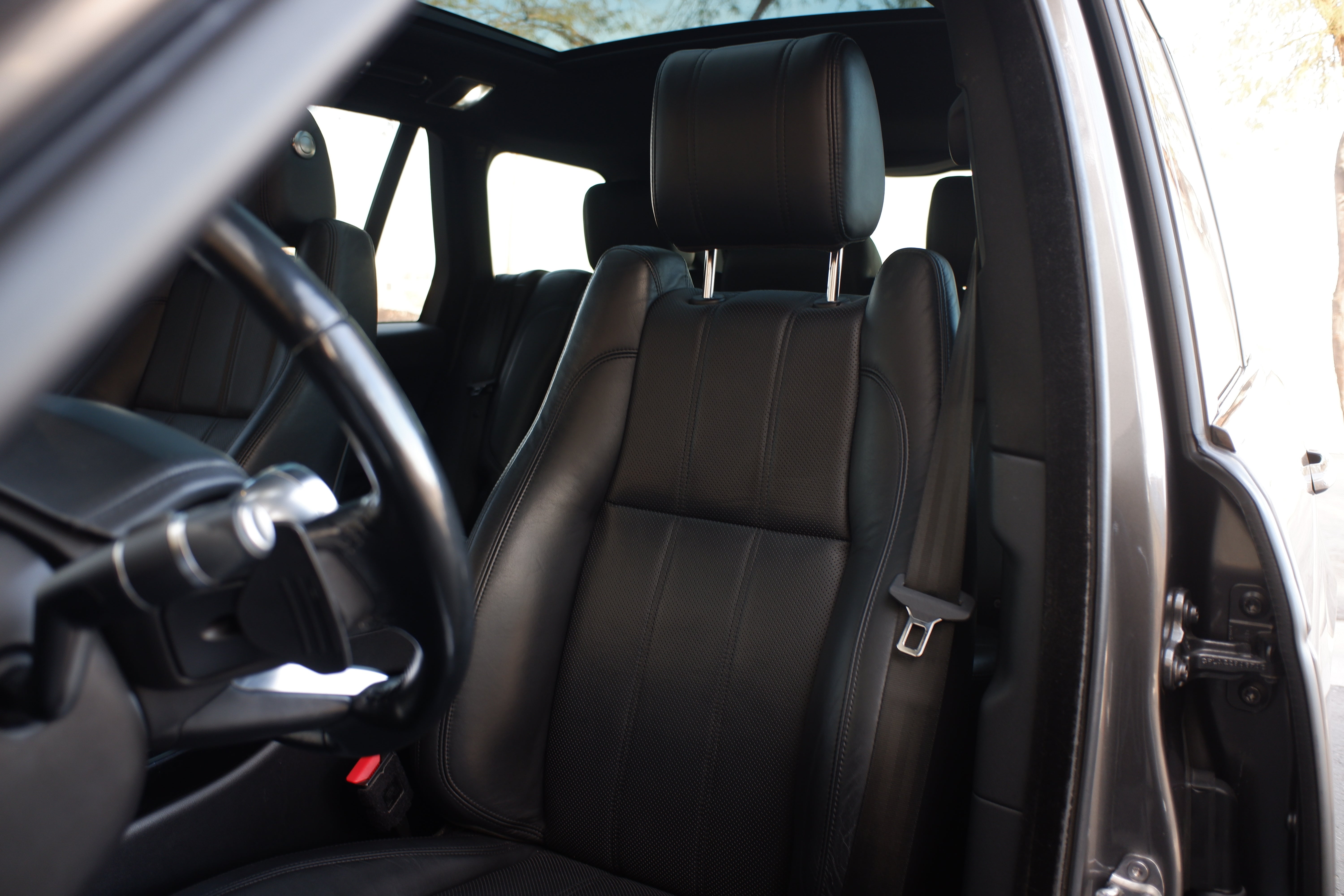 2016 Land Rover Range Rover HSE photo 19