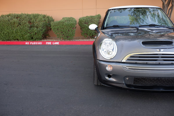 2005 Mini Cooper S - 6-speed manual - Panoramic Roof