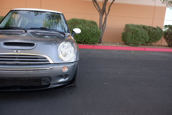 2005 Mini Cooper S - 6-speed manual - Panoramic Roof