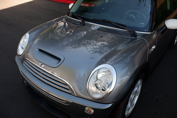 2005 Mini Cooper S - 6-speed manual - Panoramic Roof