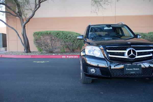 2010 Mercedes-Benz GLK350 4MATIC - Highly Equipped