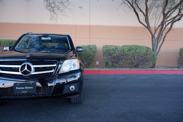 2010 Mercedes-Benz GLK350 4MATIC - Highly Equipped