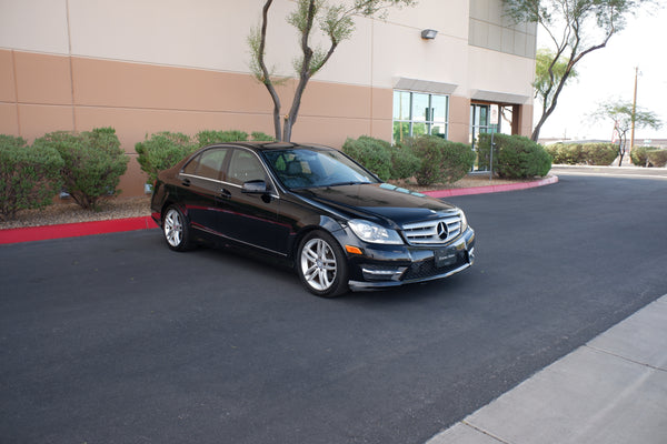 2013 Mercedes-Benz C250 w/ rear view camera