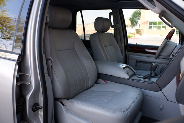 2004 Lincoln Navigator Luxury - 72k miles - AWD