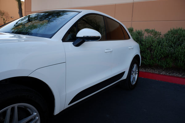 2018 Porsche Macan - White on Red