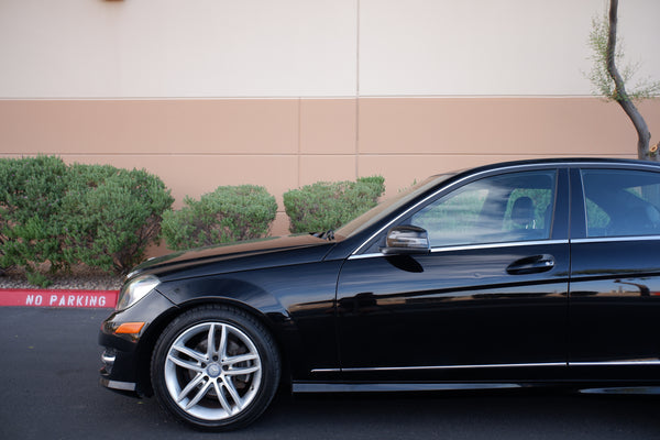 2013 Mercedes-Benz C250 w/ rear view camera