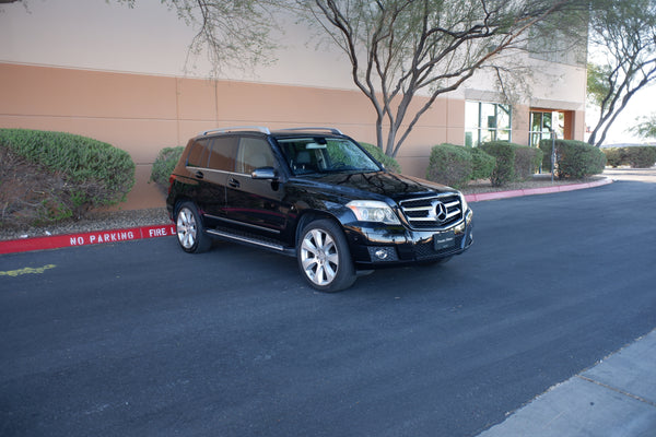 2010 Mercedes-Benz GLK350 4MATIC - Highly Equipped