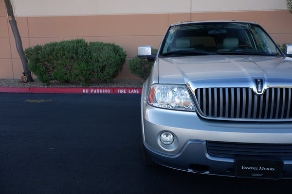 2004 Lincoln Navigator Luxury - 72k miles - AWD