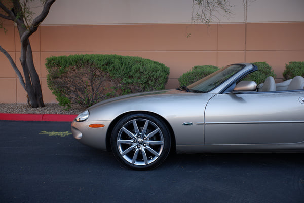 1998 Jaguar XK8 Cabriolet