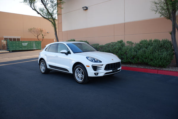 2018 Porsche Macan - White on Red