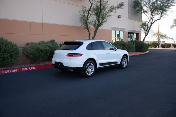 2018 Porsche Macan - White on Red