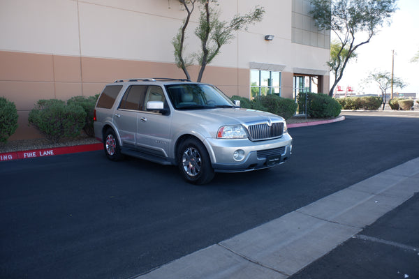 2004 Lincoln Navigator Luxury - 72k miles - AWD