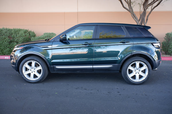 2015 Land Rover - Range Rover Evoque Pure Plus- Green/Tan