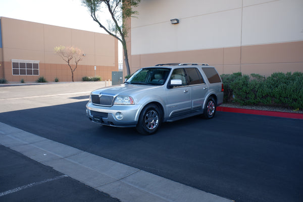 2004 Lincoln Navigator Luxury - 72k miles - AWD