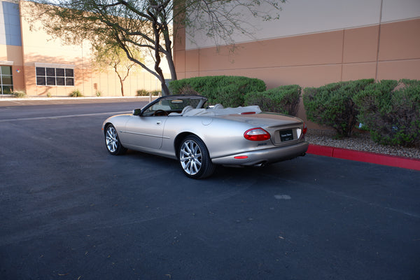 1998 Jaguar XK8 Cabriolet