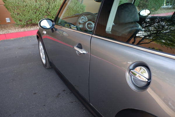 2005 Mini Cooper S - 6-speed manual - Panoramic Roof