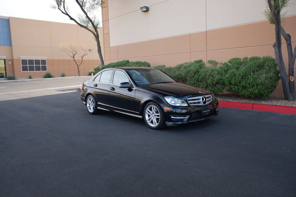 2013 Mercedes-Benz C250 w/ rear view camera