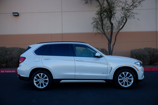 2015 BMW X5 xDrive 35i - 7 Seats