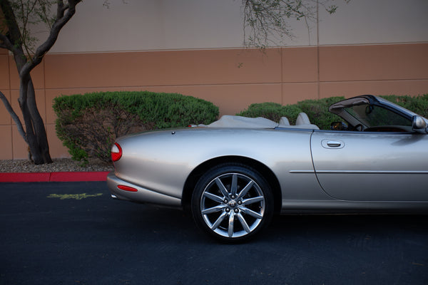 1998 Jaguar XK8 Cabriolet