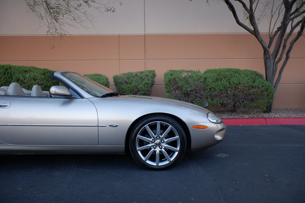 1998 Jaguar XK8 Cabriolet