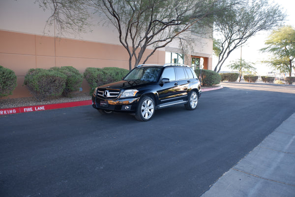 2010 Mercedes-Benz GLK350 4MATIC - Highly Equipped