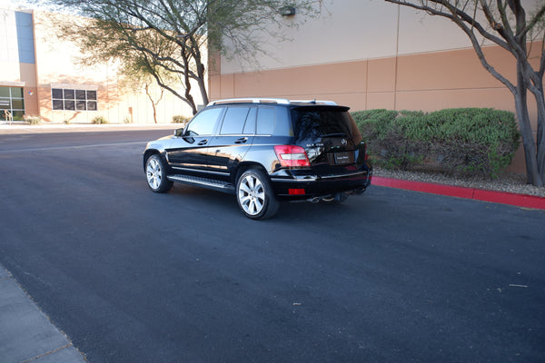 2010 Mercedes-Benz GLK350 4MATIC - Highly Equipped