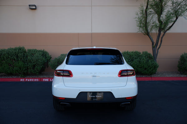 2018 Porsche Macan - White on Red